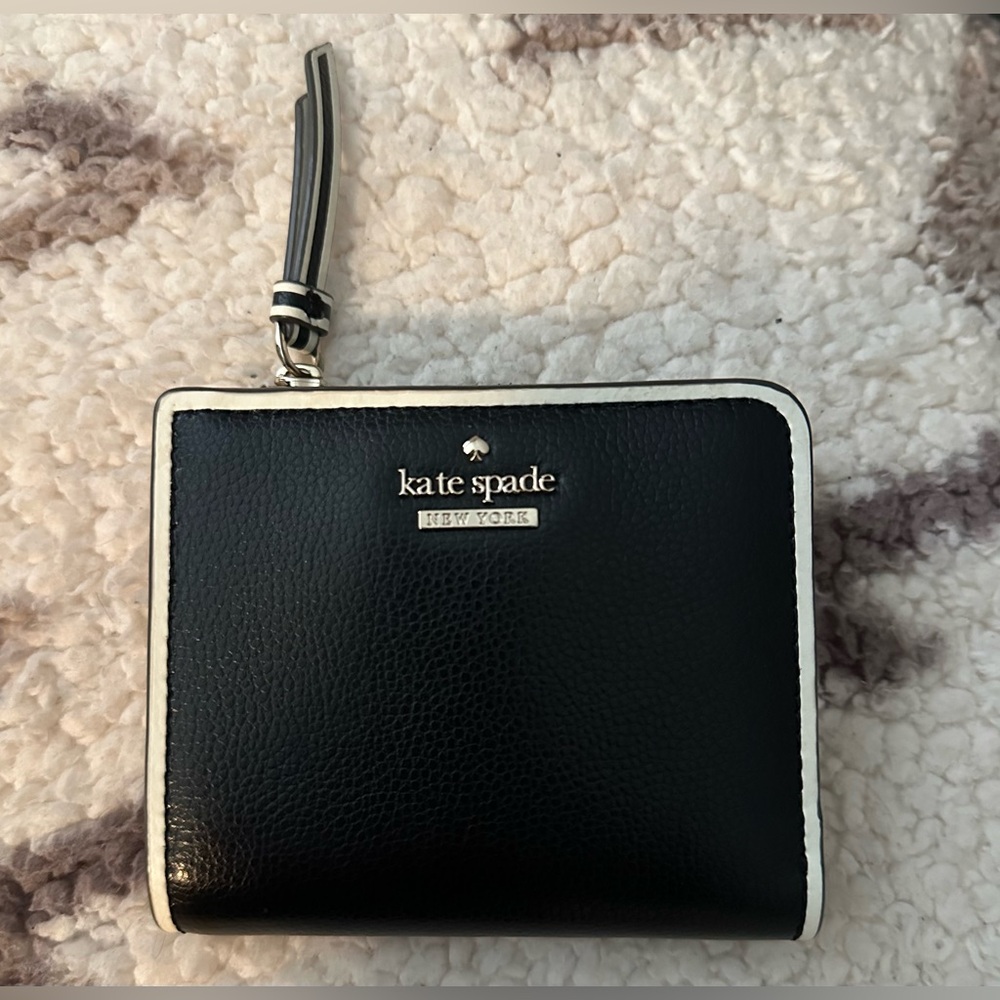 Kate Spade Like New Black and White Wallet
